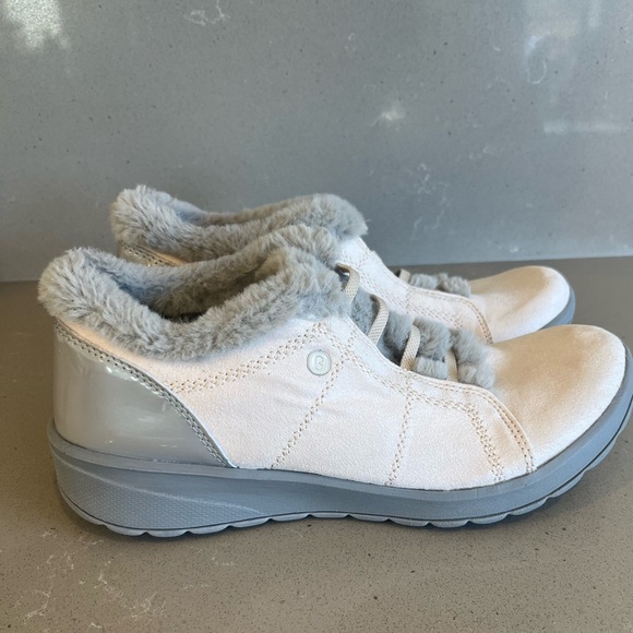 Bzees Shoes - BZees Women's Golden Ankle Boot Shoes Almond Microfiber Size 9.5